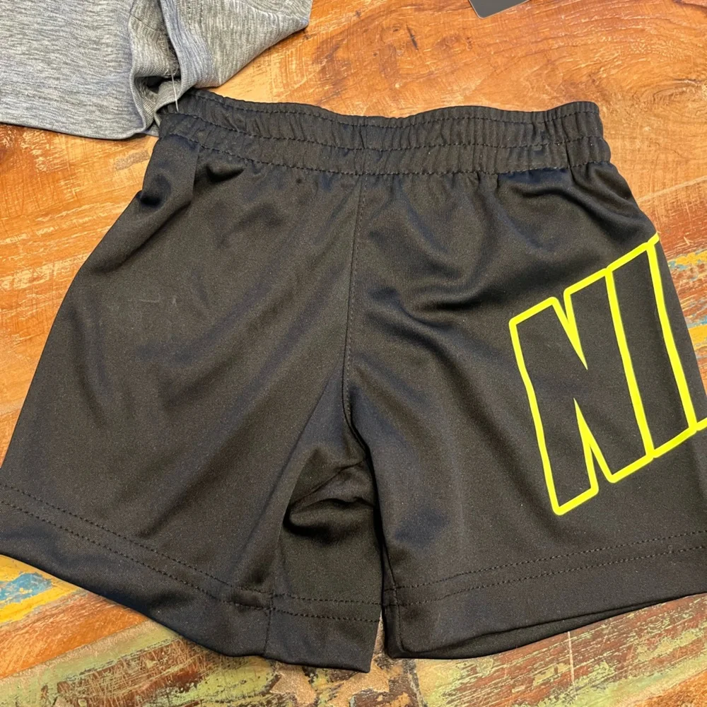 NWT Nike Toddler Boys Shorts Set - Picture 3 of 6